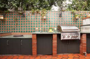 Creating a Beautiful Outdoor Kitchen with Tile